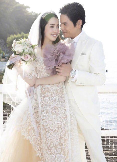 郭碧婷与向佐婚纱照
